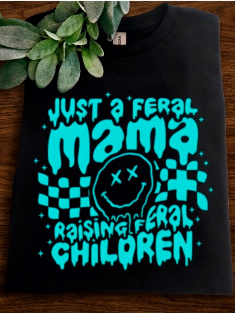 Feral mama Short Sleeve shirt retro cute smiley mom Emo